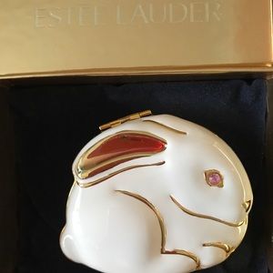 Estée Lauder Honey Bunny Compact